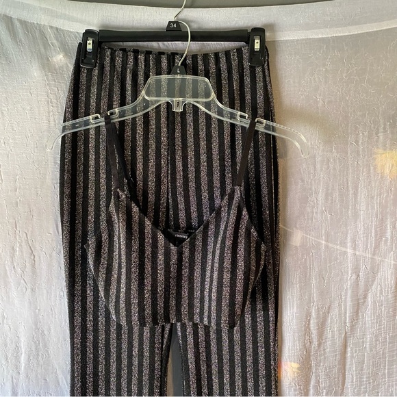 Forever 21 Matching top and pant set - Picture 2 of 5